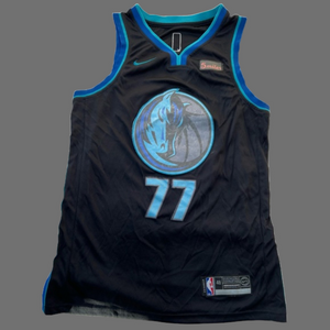 Luka Dončić Dallas Mavericks Nike Swingman Basketball Jersey